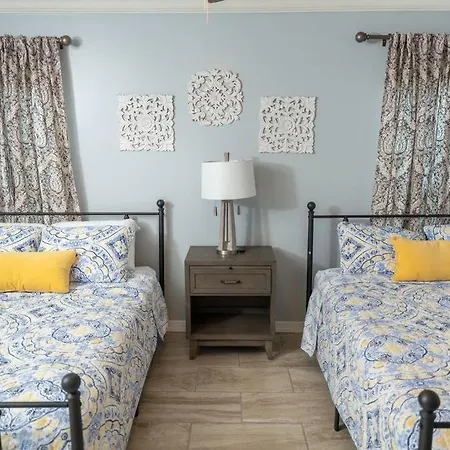 Great Location Tampa Vila